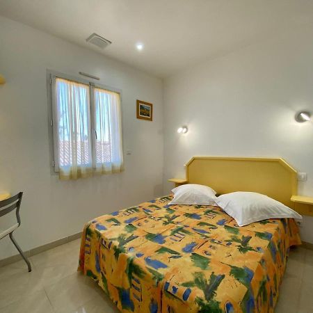 Hotel Myriam Vias Exterior foto